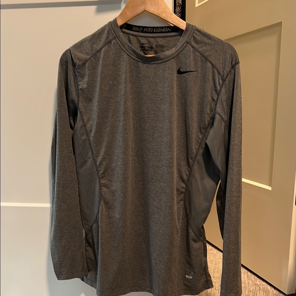 Nike Men's Gray Long Sleeve Shirt